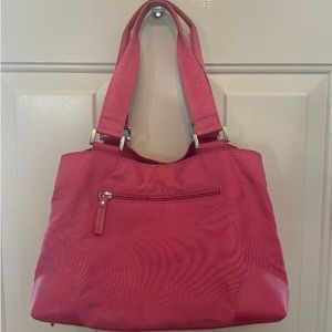 Kenneth Cole Reaction fuchsia nylon hand bag